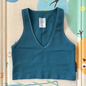 Athleta size small Aurora Seamless Crop Rib Tank